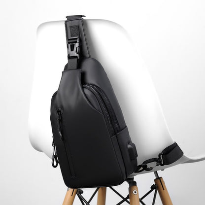 Multifunctional chest bag, men's cross bag with USB charging port and adjustable shoulder strap, suitable for daily commuting