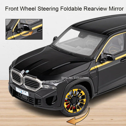 Miniaturas de Carro de Brinquedo i5M60 XM Escala 1:24, Liga Fundida, Pneus de Borracha, com Luz e Som, Presente para Crianças e no Dia das Crianças