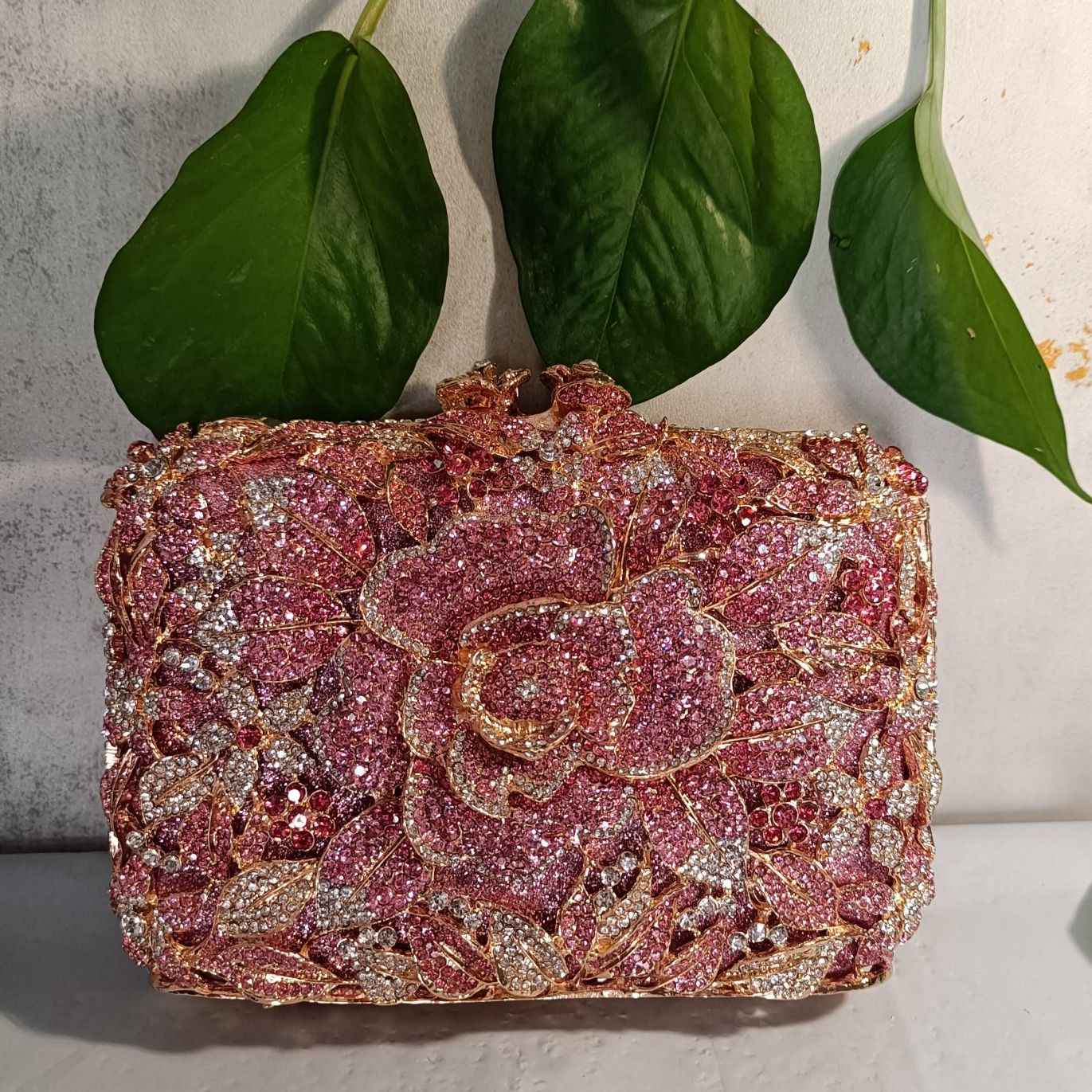 Luxury Women Pink Flower Clutch Bags Stone Evening Bags Bridal Rhinestone Handbags Wedding Clutches Bags Dinner Minaudiere Purse