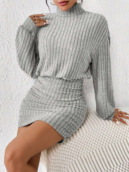 The new autumn style of the tight-fitting long-sleeved high-neck striped knitted sexy dress