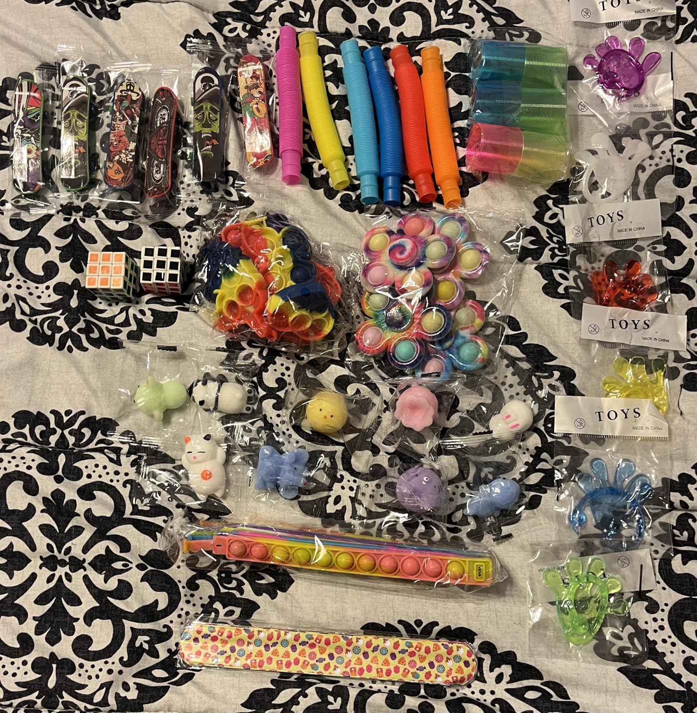 Joyfy 60 Pack Party GiftsFidget Toys Adults Party Favors Autism Sensory Treasure Box Toys Classroom Prizes Stress Relief Gifts