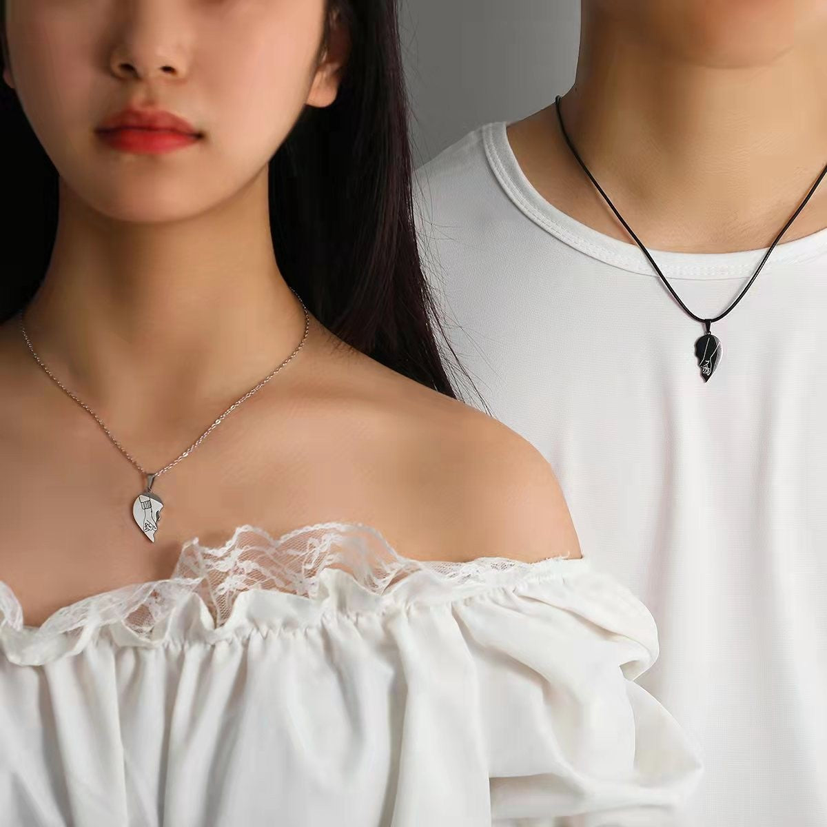 Colares com pingente de coração quebra-cabeça de aço inoxidável da moda para casais de namorados no Dia dos Namorados