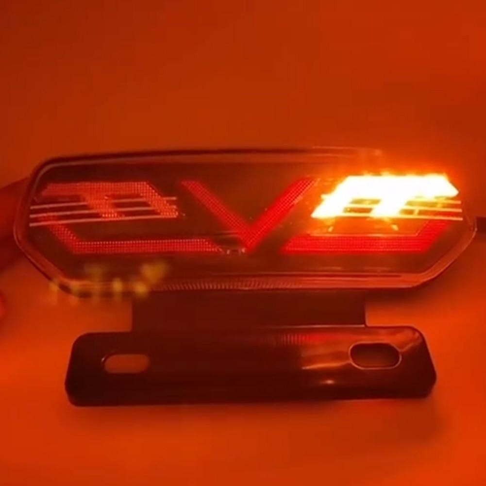 1 Peça Luzes Traseiras LED para Moto 12V Freio Lanterna Traseira Sinal de Parada Pisca-Pisca Indicador de Direção