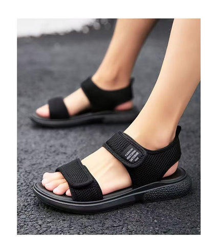 A Pair of Summer Non-Slip Men's Sandals, Casual Outdoor Soft-Soled Business Beach Shoes, Simple and Versatile Men's Shoes