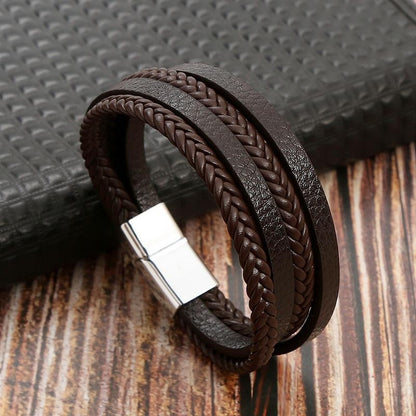 Pulseira de Couro Jiayiqi Masculina Punk Hip Hop Metal Charm Contas Olho de Tigre Pulseira Multicamadas para Homens Joia da Moda Presente