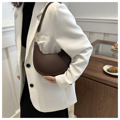 New fashion crescent-shaped bag, luxurious ladies' shoulder bag, elegant and graceful handbag for women.