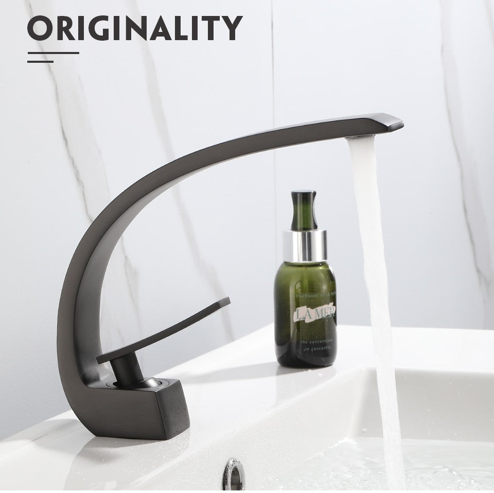 Basin Faucet Modern Bathroom Mixer Tap Black/Gold Wash basin Faucet Single Handle Hot and Cold Waterfall Faucet