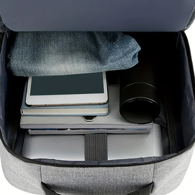 Neutral style schoolbag for men and women, suitable for business and industrial use, also suitable as a travel backpack.