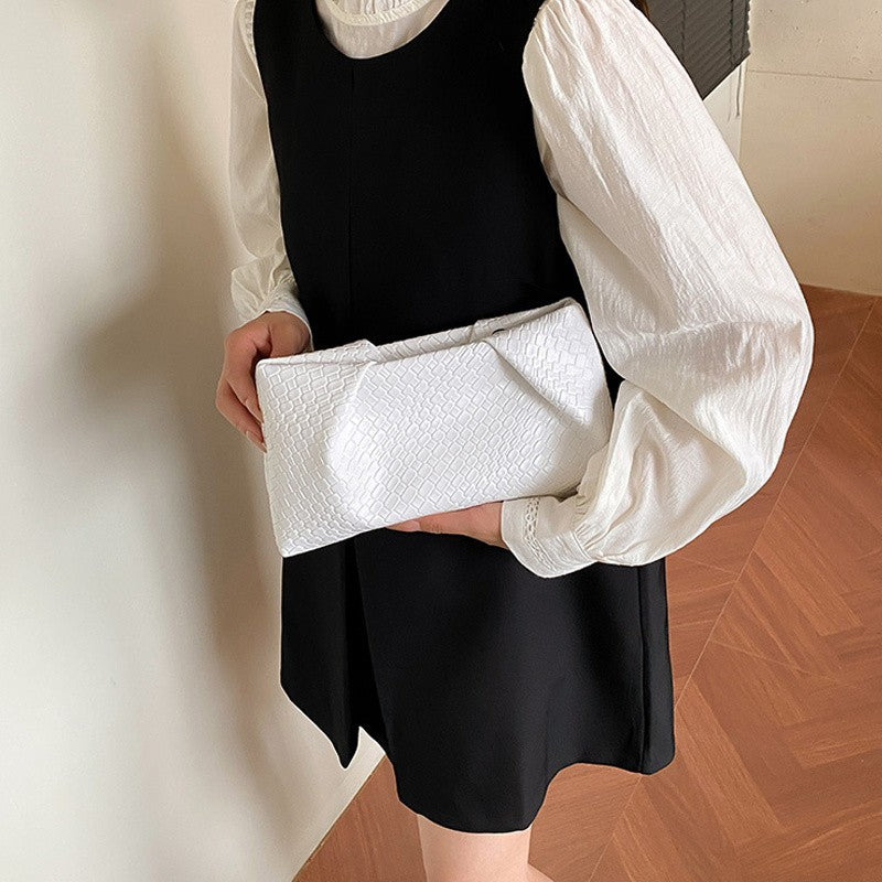 Large Capacity Shoulder Bag New Fashion Popular Woven Commuter Simple Clutch Bags Retro Evening Phone Pocket