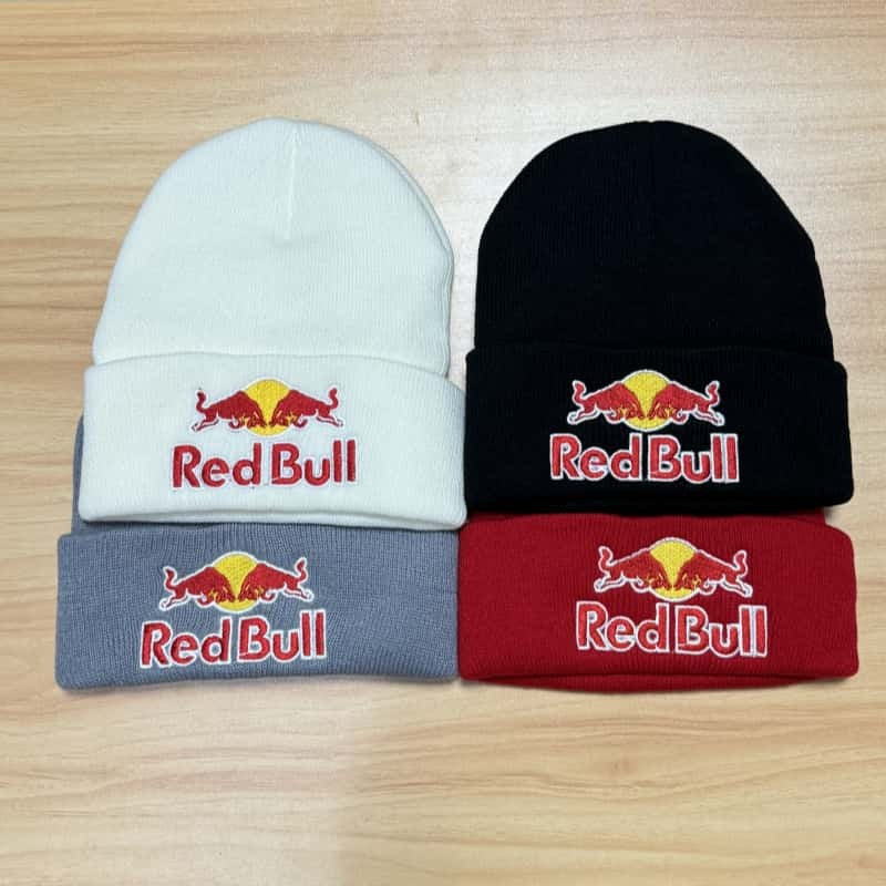 Gorro de malha bordado Red Bull, gorro de inverno unissex quente para homens e mulheres, gorro Urine Red Bull Unclimbed