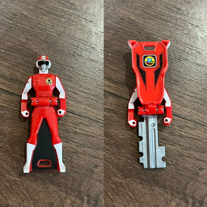 Bandai Autêntico Kaizoku Sentai Gokaiger Me Ranger Key 35 Crimson Key Set Pb Limitado - Brinquedos de Presente de Aniversário Não Novos