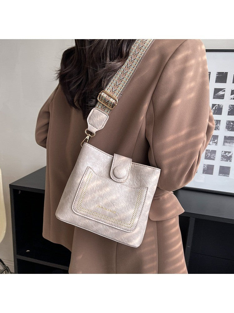 PU Shoulder Bag Multi-pocket Design Zipper and Buckle Opening Design Fashionable Versatile Messenger Bag