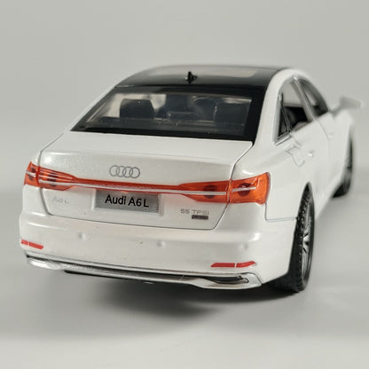 1:32 Audi A6L Sedan de Luxo de Médio Porte Modelo de Carro em Liga Metálica Diecast Coleção de Hobbies Sensações Miniatura Presente Com Namorado