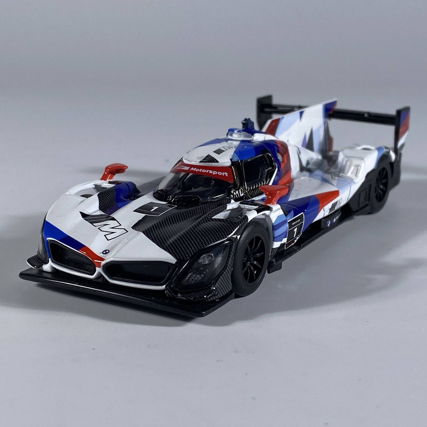 1:45 BMW M Hybrid V8 Super Racing Alloy Diecast Model Car Miniature Vehicle Classic Simulation Collection Decoration Holiday Boy