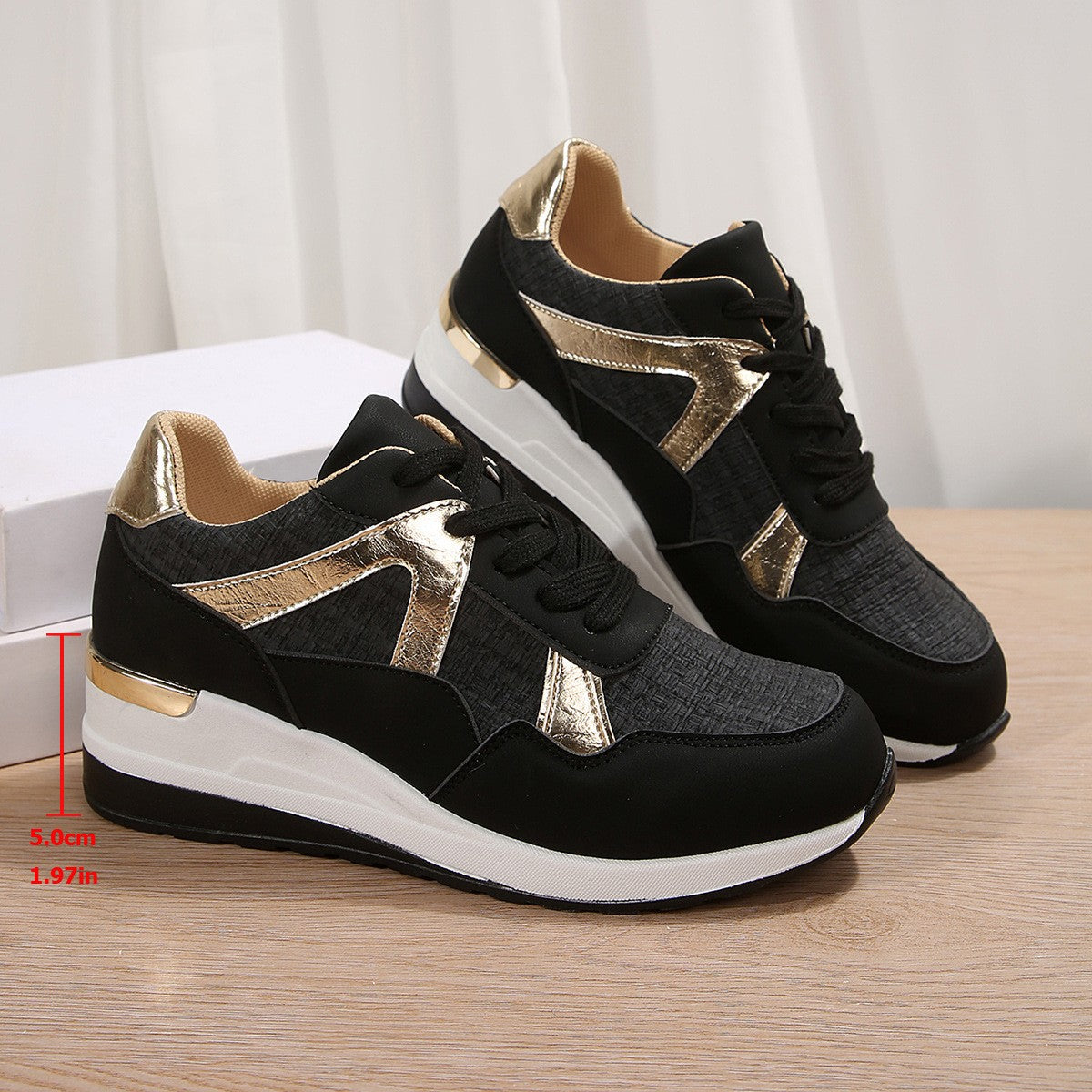 New Big Size Women Sneakers Breathable Lace-up Casual Sneakers Outdoor Lightweight Shoes Women Walking Anti-slip Platform Shoes