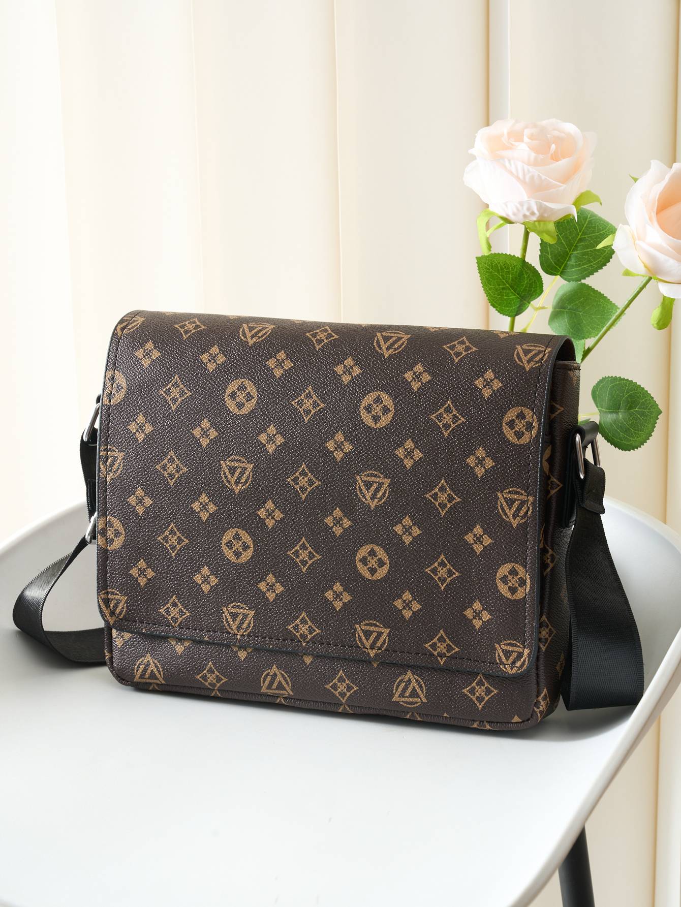 Men's Casual Crossbody Bag - Easy Flap Design, Business Commuter Lightweight Messenger Bag, Travel Large Capacity Shoulder Bag