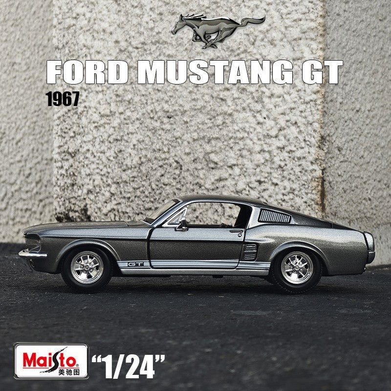 Maisto 1:24 1967 Ford Mustang GT Alloy Sports Car Model Diecast Metal Racing Vehicles Car Model Simulation Collection Kids Gifts