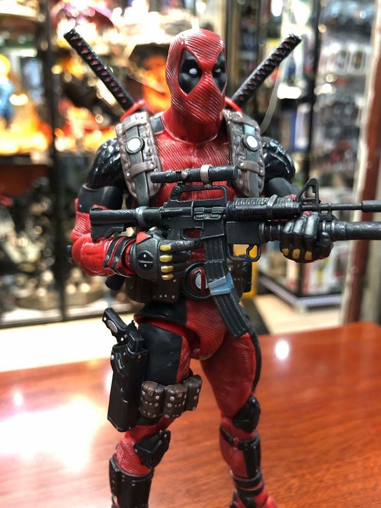 Em estoque NECA X-Men Deadpool Boneco de Ação Em Estoque Super Herói Deadpool Boneco Modelo Colecionável Ultimate Presente de Aniversário para menino