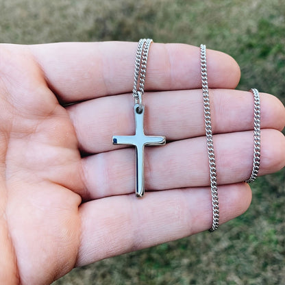 Colar Minimalista Masculino com Pingente de Cruz Presente Perfeito para Namorado Joia da Moda Estilosa