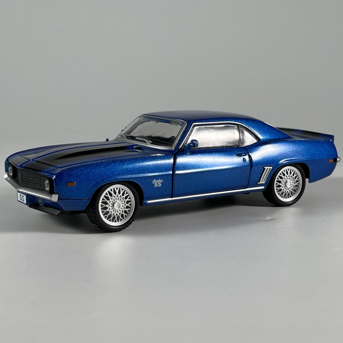 1:32 Chevrolet Camaro SS 350 1969 Super Carro Esportivo Clássico Liga Diecast Modelo de Carro Veículos em Miniatura Enfeites de Alta Simulação
