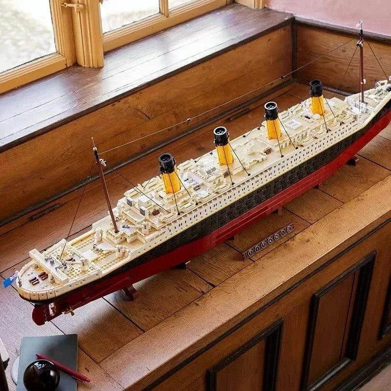 Compatível com 10294 Titanic Grande Navio de Cruzeiro a Vapor Decoração de Casa Montagem 9090 Peças Modelo Para Crianças Brinquedos Presentes