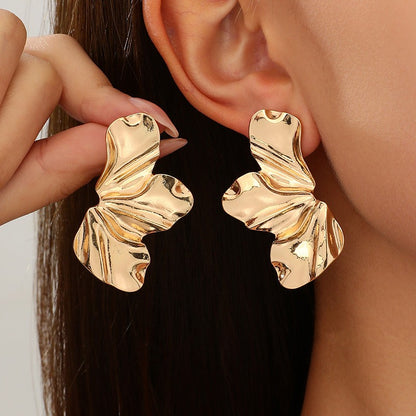 Brincos de pino de meia flor em aço inoxidável para mulheres e meninas Brincos de pino de pétala irregular minimalistas Joias da moda para festas Presentes