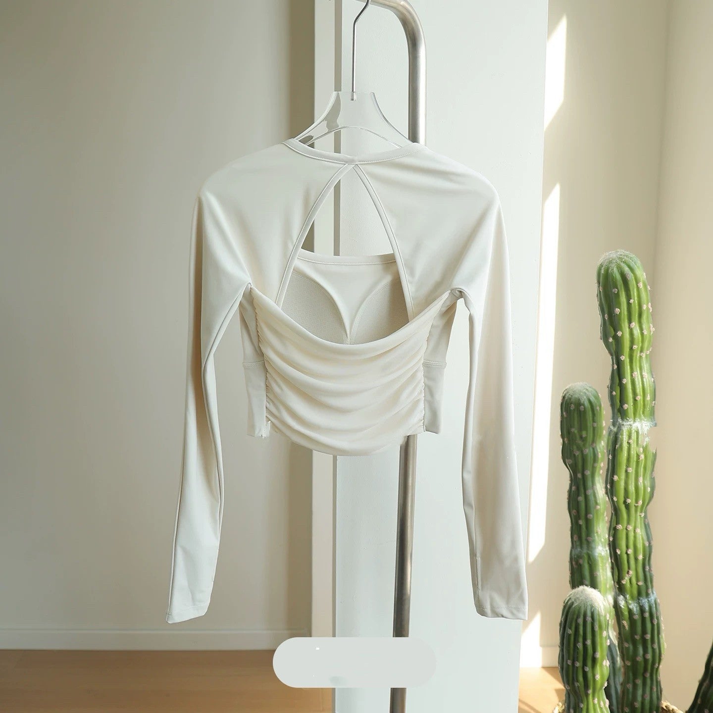 Women's Long-Sleeve Sports Top with Chest Pads, Yoga Wear, Pilates Training Fitness Apparel, Running