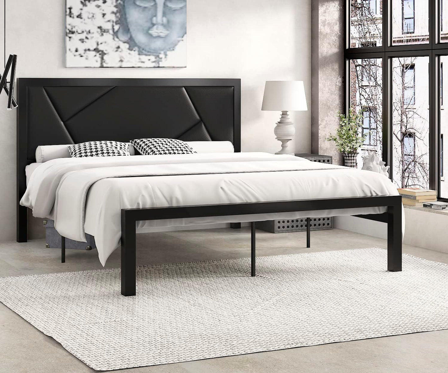 Estrutura de Cama Queen Size de Metal com Cabeceira Estofada em Couro, Design Geométrico Linear, Suporte Robusto de Estrados de Metal