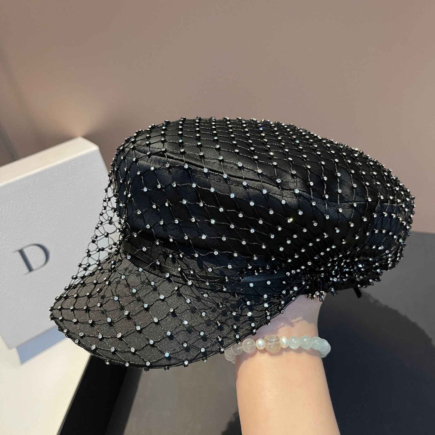 Chapéu Elegante com Strass em Malha Preto Versão Coreana de Alta Qualidade Moda Leve Luxo Estilo Pequeno e Perfumado Chapéu de Aba Reta Bico de Pato