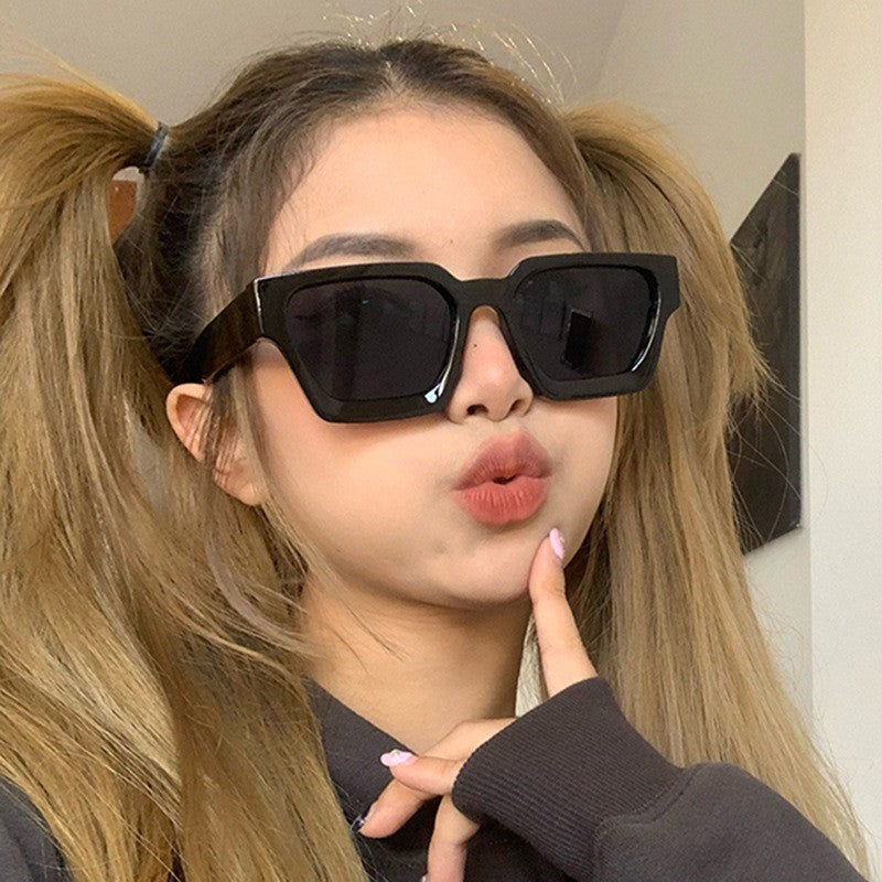 Fahion Vintage Small Square Sunglasses Men Women Retro Brand Designer Green Sun Glasses Unisex Ins Popular Shades Eyewear UV400