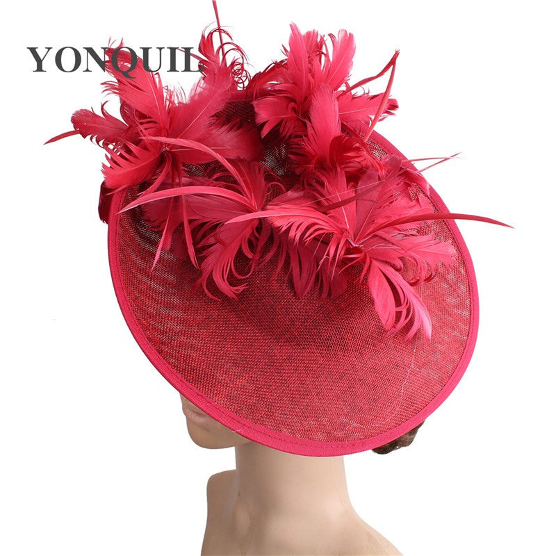 Bonés Cinzentos Millinery Com Acessórios de Tiara Imitação Sinamay Chapéu Derby de Coquetel Feminino Fascinadores de Cabelo de Noiva com Pena Chique