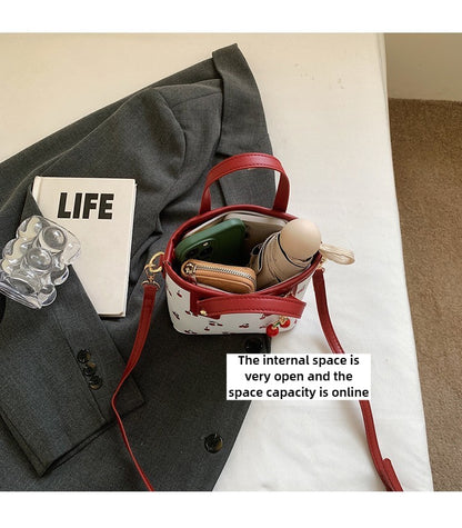 Women PU Cherry Shoulder Bag Large Capacity Trendy Commuting Bag with Cherry Pendant Stylish Crossbody Bag Aesthetic Handbag