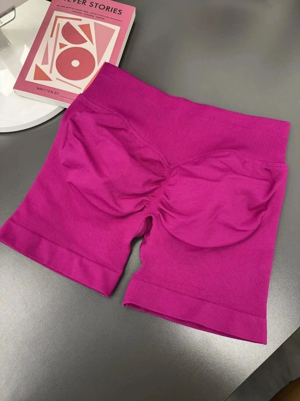 Oner Active Effortless Wome Seamless Shorts Yoga Shorts Silicone Printed Sport Shorts Low Ribbed Band Scrunch Butt Shorts