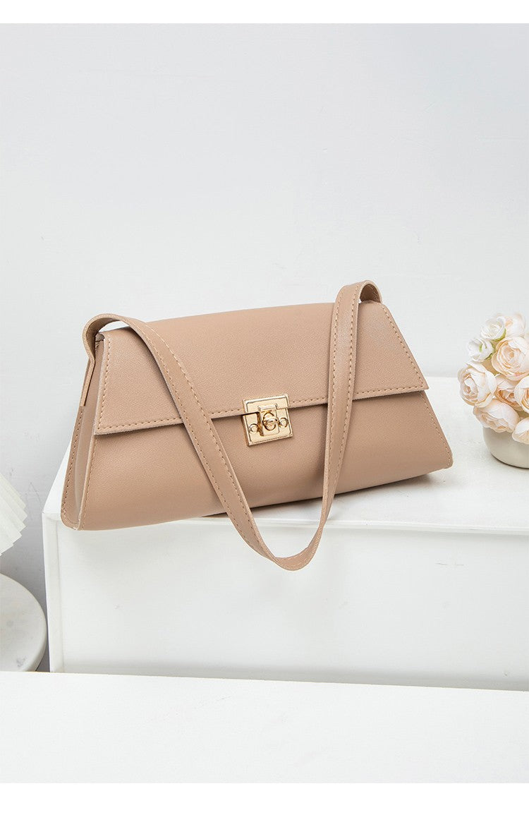 Internet Celebrity Retro Small bag for Women In Autumn and Winter, new trendy crossbody bag, fashionable one shoulder small bags
