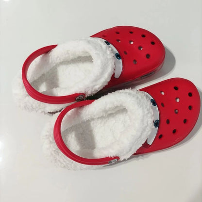 Novas Sandálias Mcqueens Pixar Furadas Desenho Animado Impermeável Adicionar Pelúcia Chinelos Ao Ar Livre Sandálias Casuais Adulto Com Flor de Sapato