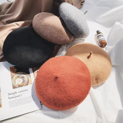 Boina Nuvem Feminina Confortável de Lã Pelúcia Quente Estilo Britânico Chapéu Gorro Cor Sólida Elástico Boina Feminina