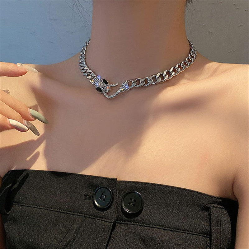 Colares com Pingente em Forma de Coração e Asas de Anjo Cor Prata Zircônia Cúbica 5A Estilo Minimalista Corrente na Clavícula Joias Femininas e para Meninas