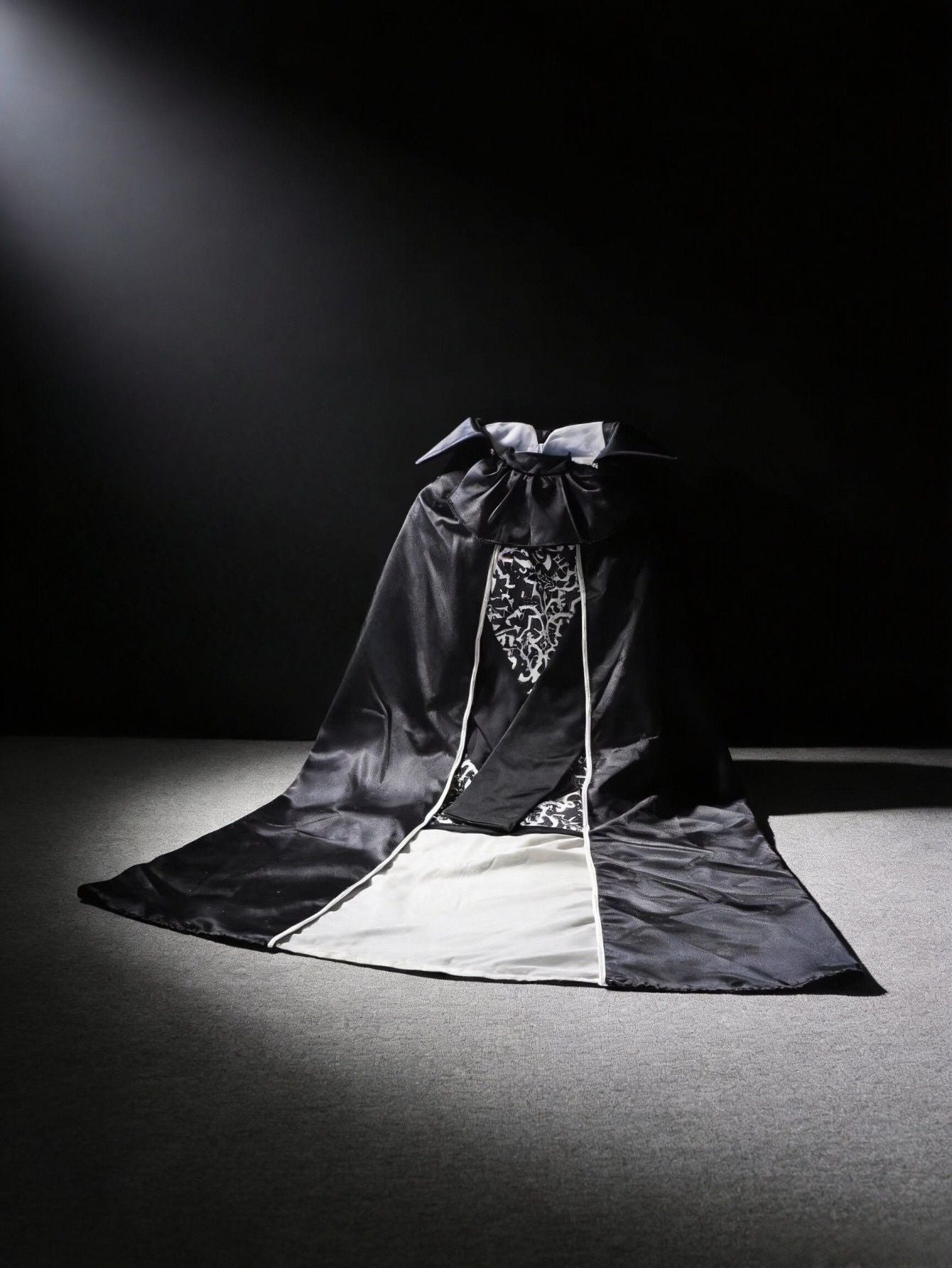 Vampire themed cloak costume set with pointed stand collar, great for Halloween cosplay and themed party dressing up
