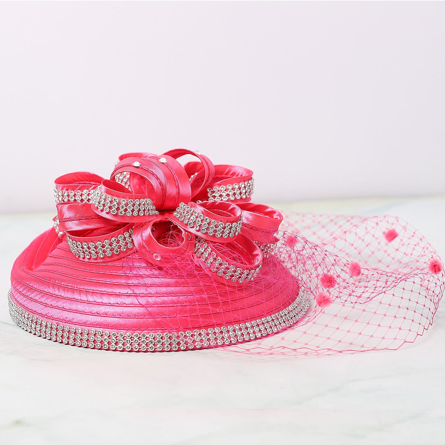 FS Red Wedding Fascinators Pillbox Hats para Mulheres com Véu de Flores Chapéu para Igreja Kentucky Derby Boné Cocktail Tea Party Chapéu de Cabeça