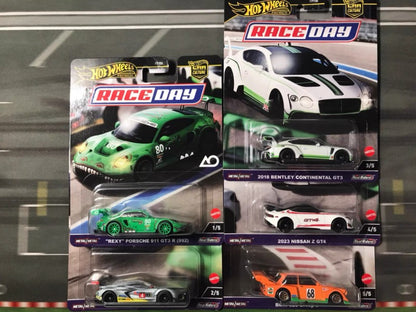 Hot Wheels Fpy86 Car Culture - Race Day (D) Porsche Bmw Nissan Premium Carros de Brinquedo de Metal Fundido de Alta Qualidade para Presentes de Aniversário e Natal