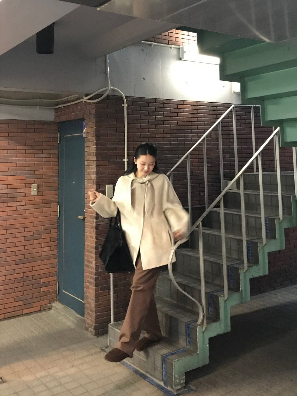 Korean Sle Woolen Coat Women's Chic Temperament Sweet Bow Tie Collar Hooded Warm Woolen Coat Long Sve Mid-Length