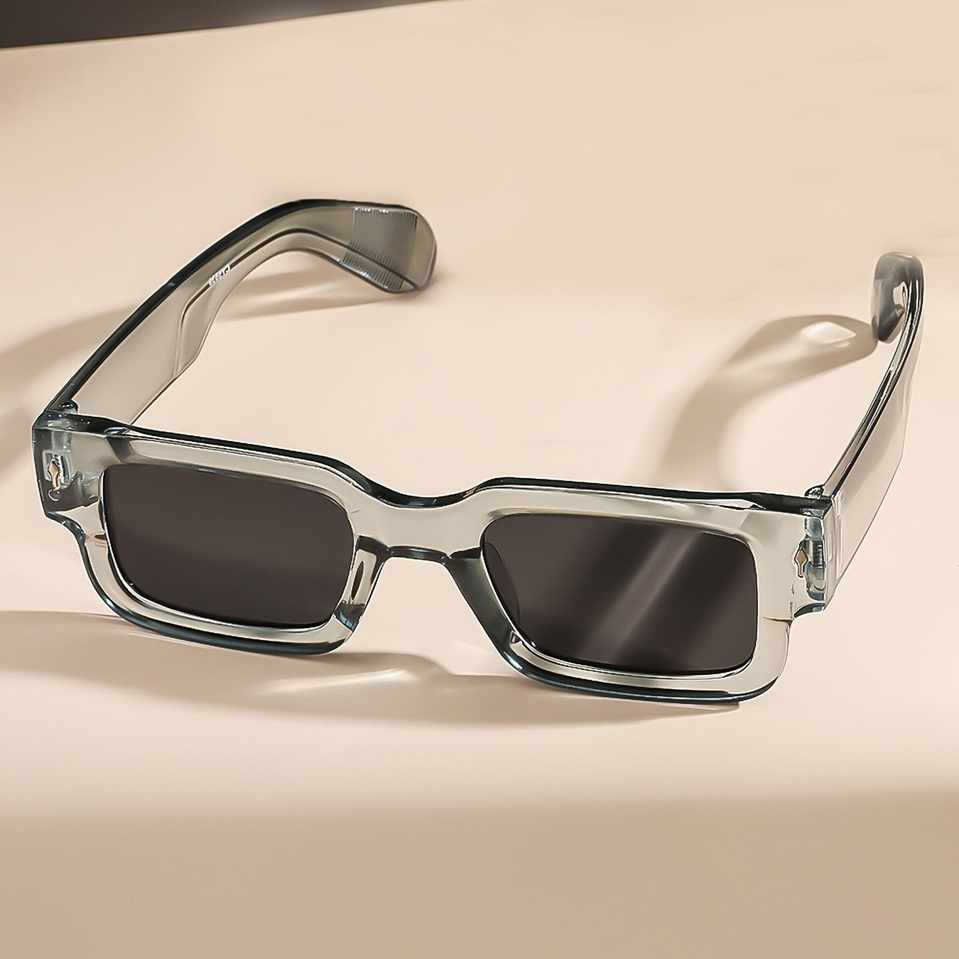 1PC Unisex Retro Square Sunglasses Classic UV Protection Plastic Frame Shades for Outdoor Travel Driving