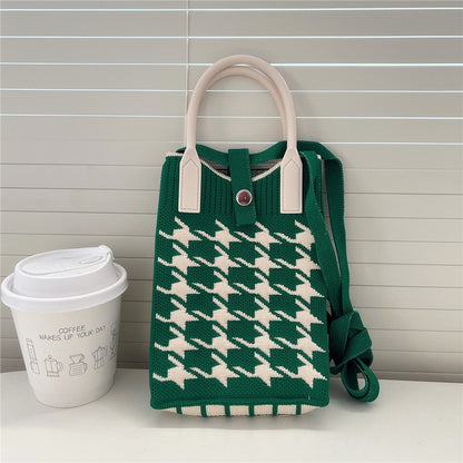 Korean Fashion Heart Knitted Mini Square Handbag for Women Small Mobile Phone Shoulder Bags Girls Cute Outdoor Crossbody Bags