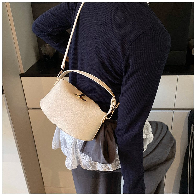 Niche Brand Women's Fashion Handbag Soft Versatile Shoulder Messenger Bag 2025 Super Hot Yellow Portable Bucket Bag Women's Bag