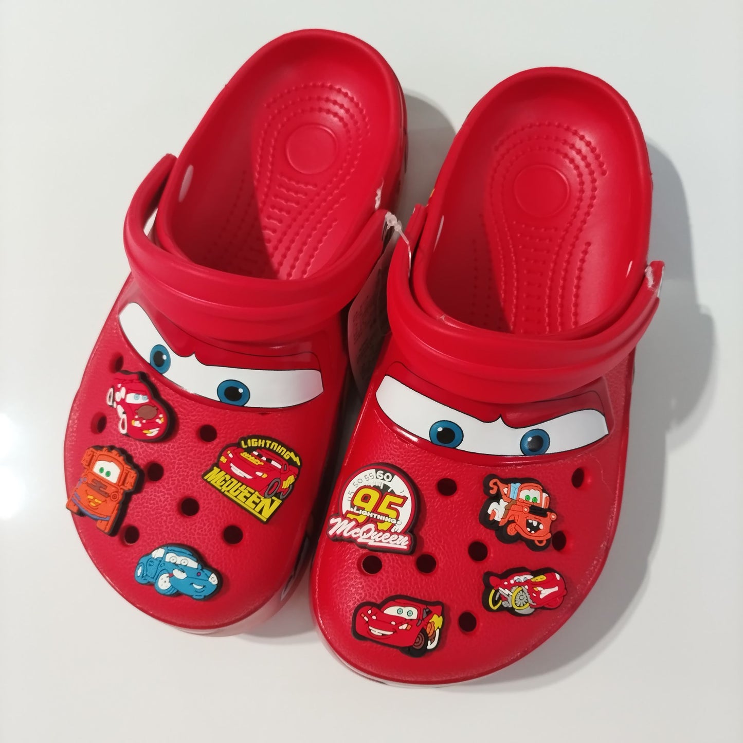 Desenho Animado Disney Pixar Relâmpago McQueen Chinelos Buraco Sólidos Impermeáveis Chinelos Ajustáveis Sandálias para Exterior Respiráveis Sapatos de EVA Presente