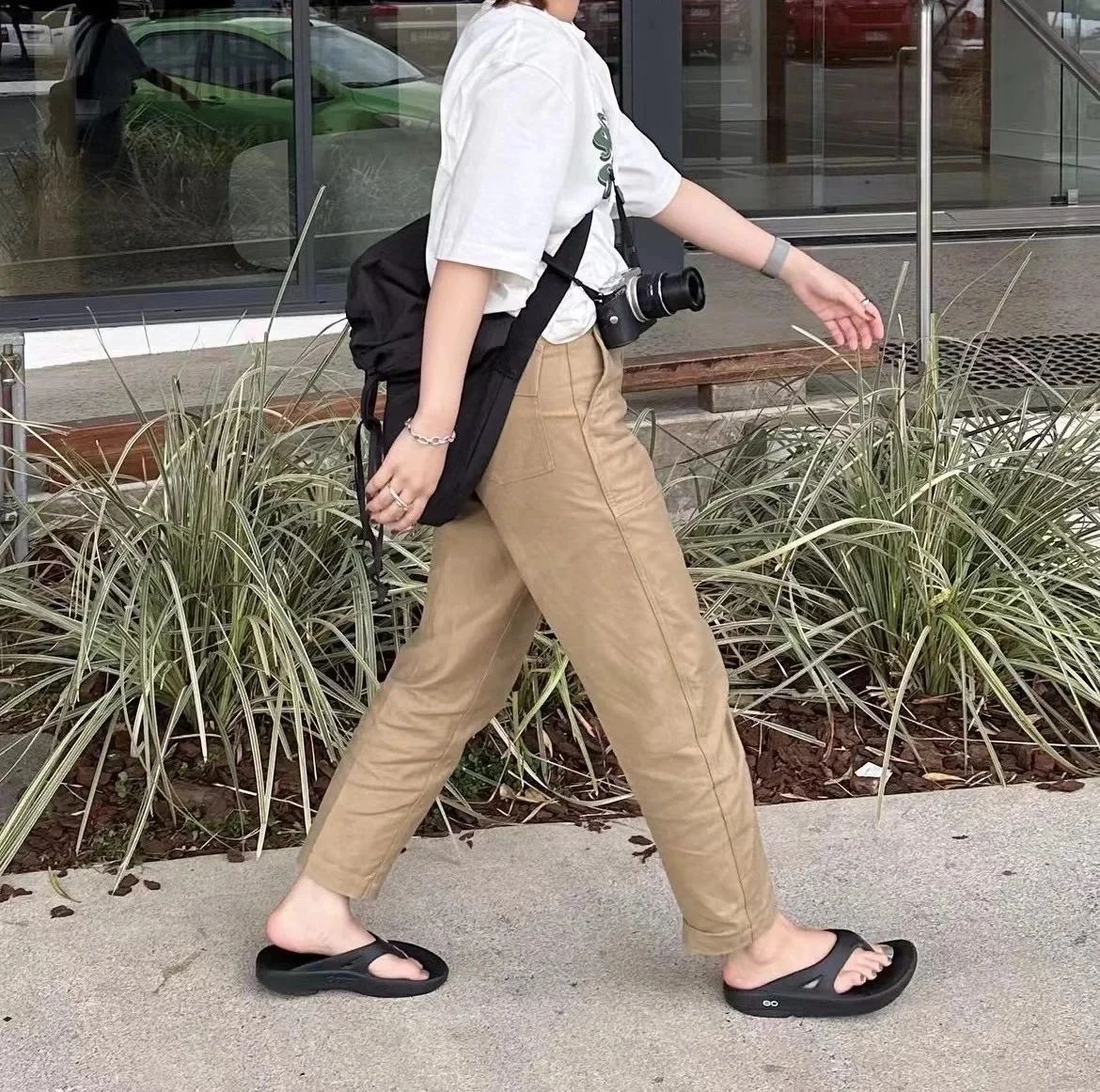 OOFOS NEW Sandals - Lightweight Recovery Shoes Slippers Men Women Soft Bottom Indoor Home Slides Sandals Light Beach Shoe