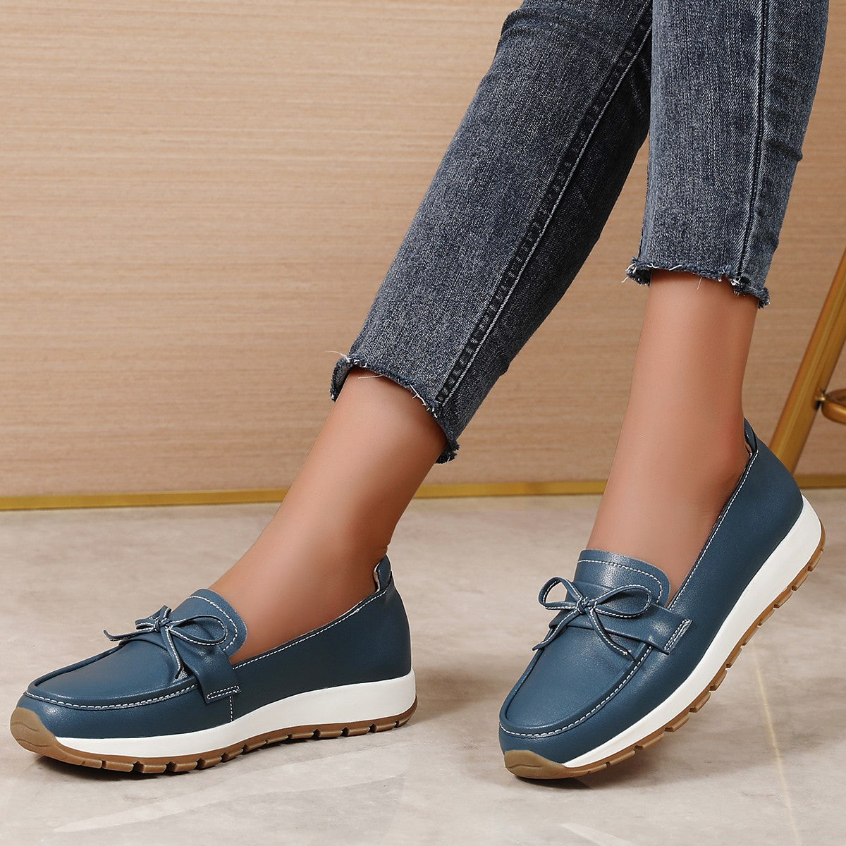 Genuine Leather Women Flats Fashion Casual Women Shoe Moccasins Shoes Woman Slip on Flat Shoes Black Ladies Shoes Plus Size
