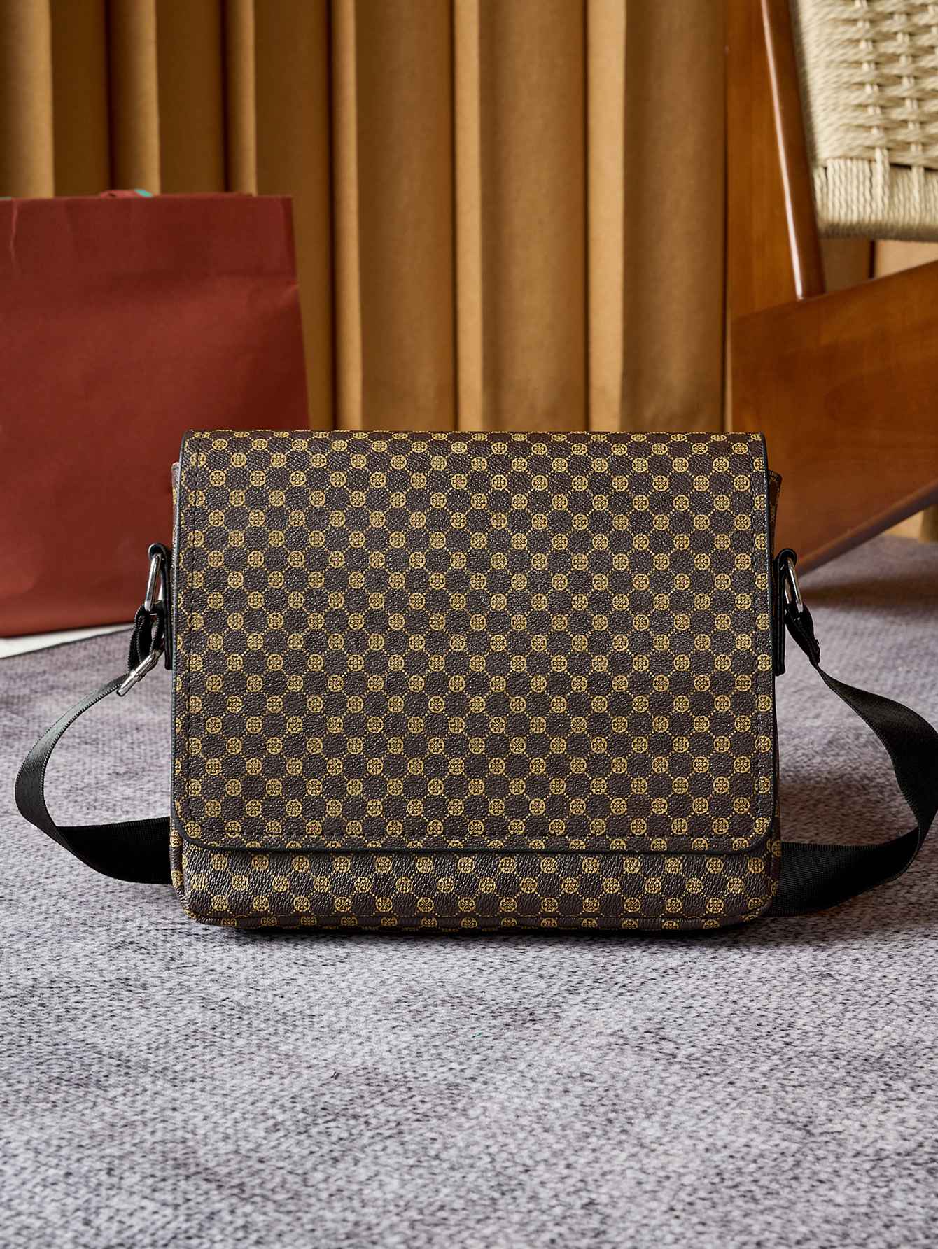 ??24cm Men's Crocodile Embossed Crossbody Bag - Slim Anti-Theft PU Sling Bag w/ Phone Pocket, Fits 10" Tablet & Passport