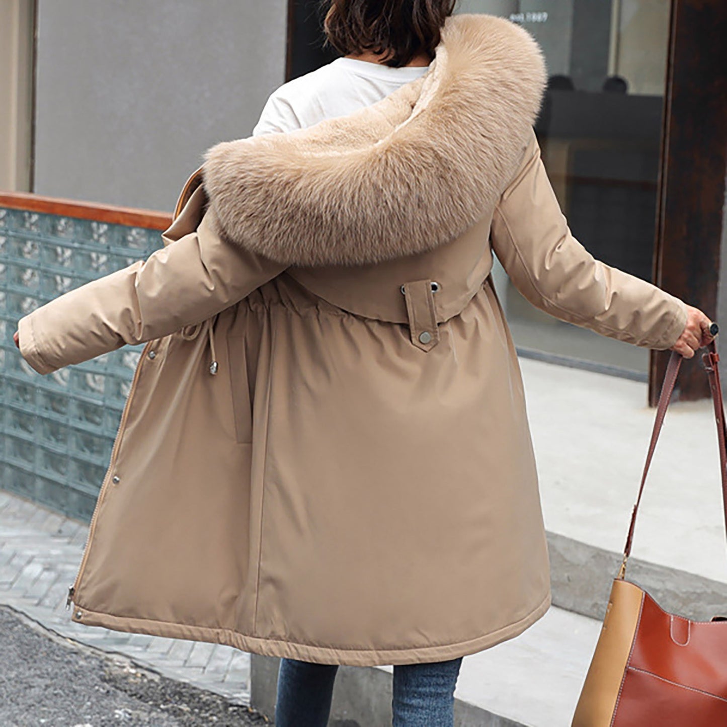 Ladies' Casual Warm And Versatile Large Fur Collar Solid Color Thick Cotton Coat Jacket For Outdoor Daily Wear