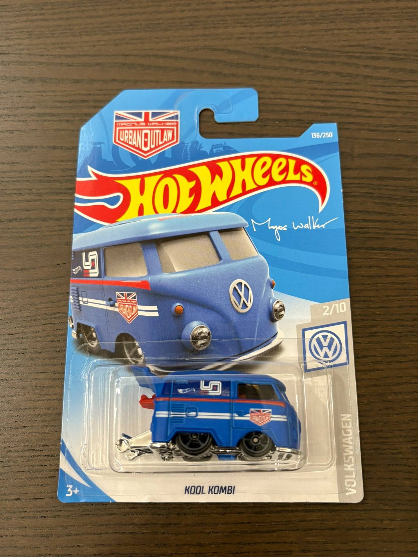Em Estoque Genuíno Hot Wheels Legends Tour Team Transport 2025 Bmw M3 Hw Rally Hauler 1:64 Premium Diecast Carro Modelo Presente Legal Para Meninos